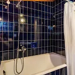2 Bedroom Lovely In Holiday home