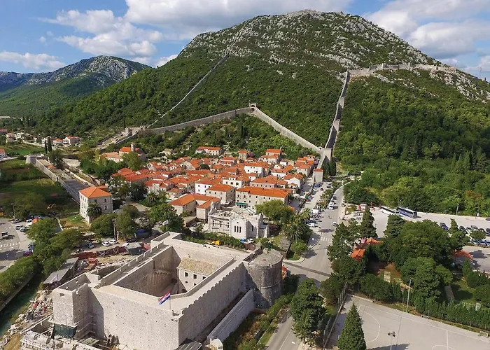 Lovely In With Wifi Hébergement de vacances *