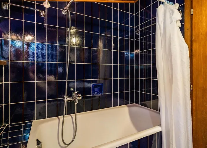 Lovely In With Wifi Hébergement de vacances