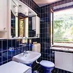 2 Bedroom Lovely In *