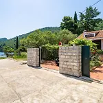 2 Bedroom Lovely In Ston