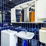 2 Bedroom Lovely In