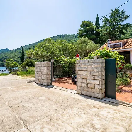 2 Bedroom Lovely In Ston